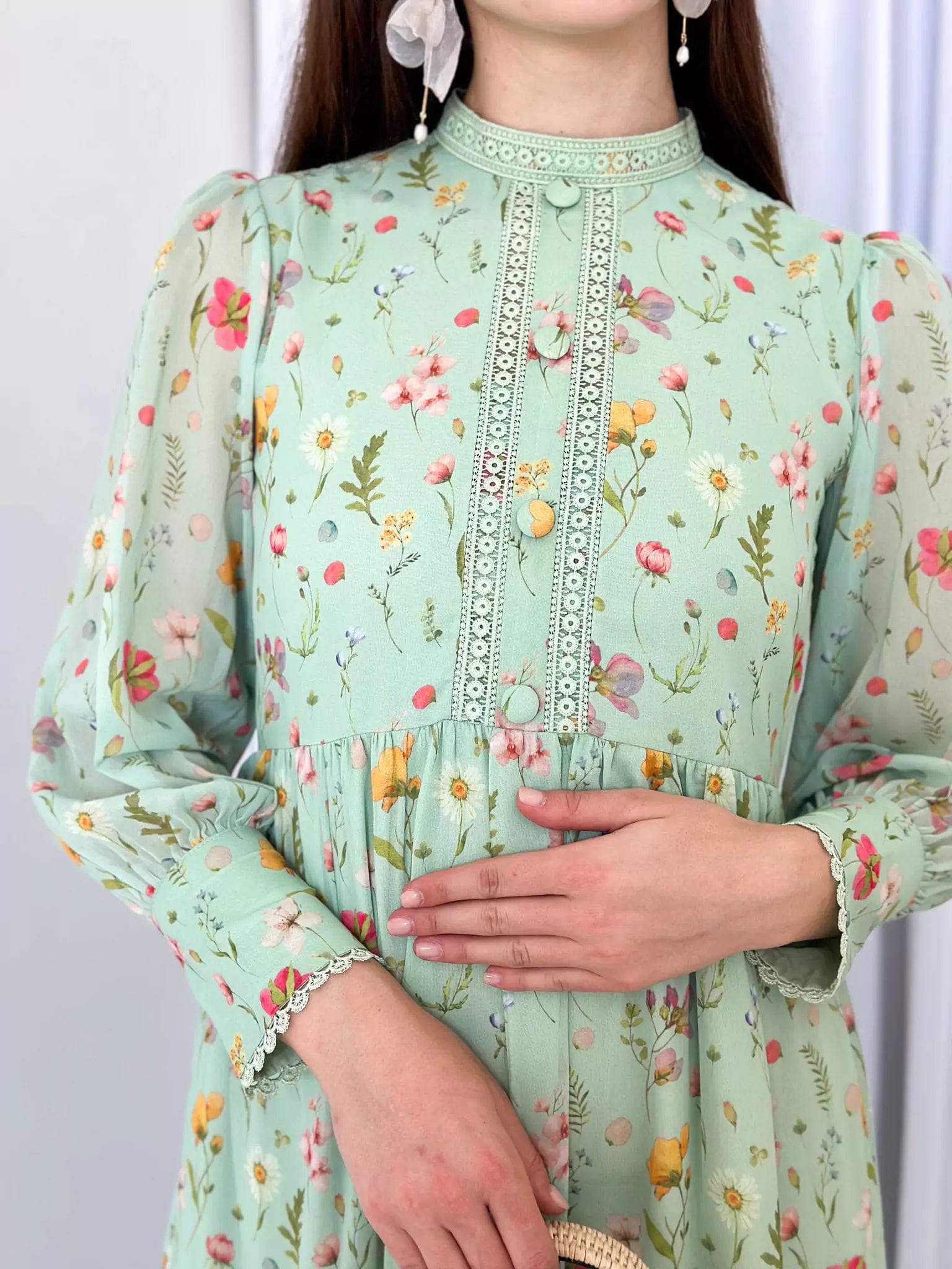 Hannah Lace Dress In Pastel Green Floral